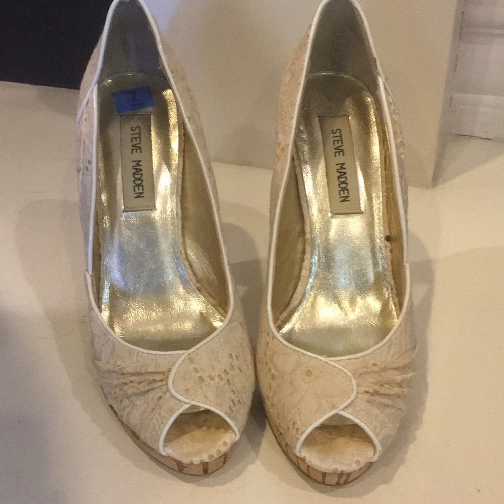 Steve Madden Eyelet Heels